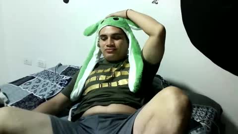 Snapshot of ahntony__69 chatting on 01.19.25 ahntony  69 online show from 01.19.25