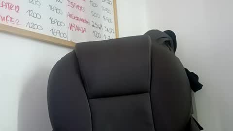 Snapshot of ahntony__69 chatting on 10.27.25 ahntony  69 online show from 10.27.25