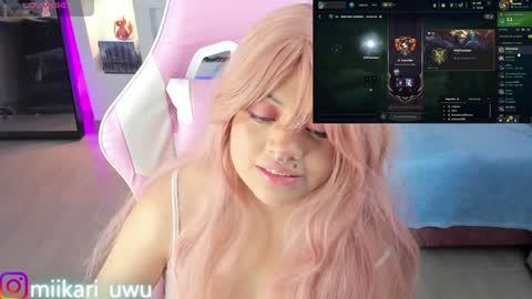 Snapshot of ahri_elderwood chatting on 01.09.25 Ahri help me get to 100 online show from 01.09.25