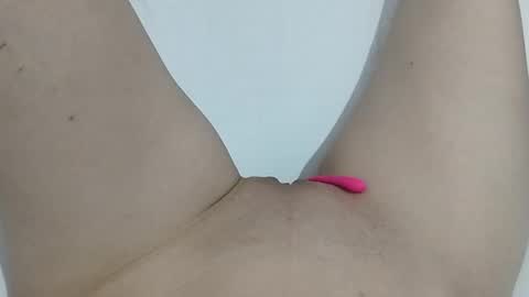 Snapshot of ahsexi chatting on 12.05.25 Taylor online show from 12.05.25