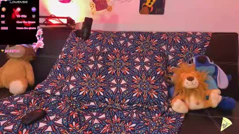 Snapshot of ahsleysnow chatting on 10.17.25 AHSLEY online show from 10.17.25