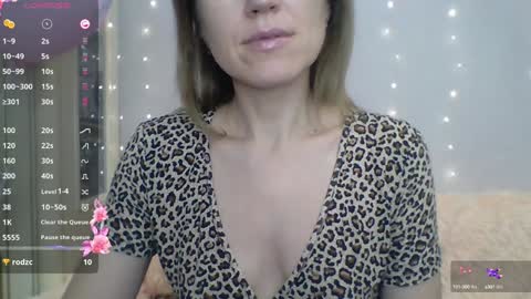 Snapshot of ahtena chatting on 12.22.24 Ahtena online show from 12.22.24