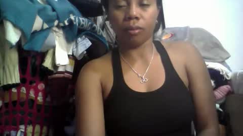 Snapshot of aicha_boobs chatting on 05.06.26 Aicha boobs online show from 05.06.26