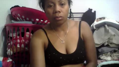 Snapshot of aicha_boobs chatting on 05.15.26 Aicha boobs online show from 05.15.26