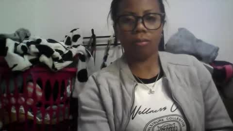 Snapshot of aicha_boobs chatting on 05.16.26 Aicha boobs online show from 05.16.26