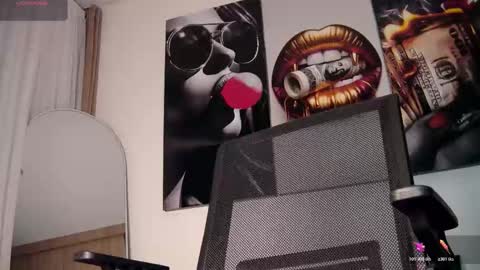 Aida  online show from 12.22.25