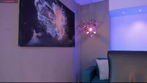 aidajoness online show from 10.20.25