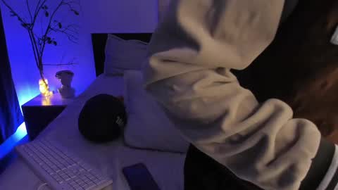 A H  online show from 02.20.25