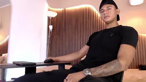 Aiden online show from 09.20.25