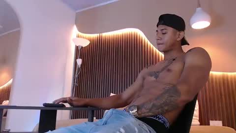 Snapshot of aiden_steel chatting on 09.28.25 Aiden online show from 09.28.25