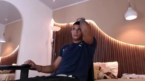 Snapshot of aiden_steel chatting on 10.10.25 Aiden online show from 10.10.25