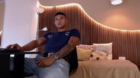 Snapshot of aiden_steel chatting on 10.12.25 Aiden online show from 10.12.25