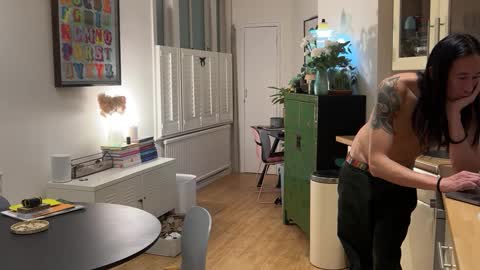 Snapshot of aidjw1 chatting on 01.09.25 Spicyla online show from 01.09.25