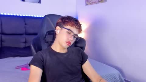 Aiden  online show from 09.26.25