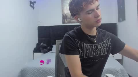 Aiden  online show from 10.22.25