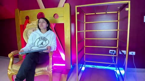  Aiko   Samantha  online show from 01.28.25