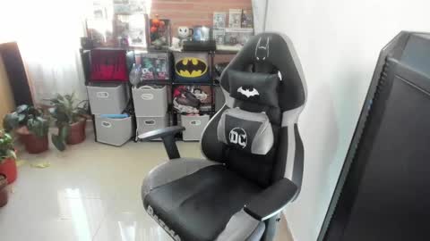 Snapshot of aikadreams chatting on 09.22.25 Catalina online show from 09.22.25