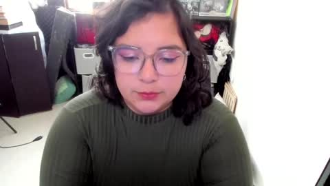 Snapshot of aikadreams chatting on 10.09.25 Catalina online show from 10.09.25