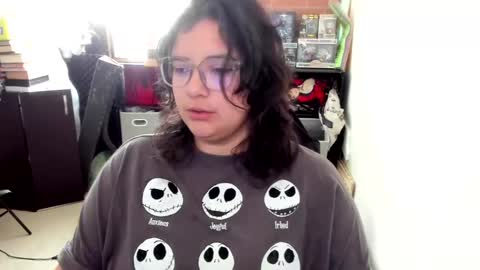 Snapshot of aikadreams chatting on 10.12.25 Catalina online show from 10.12.25