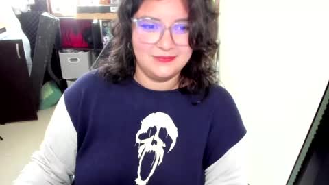 Snapshot of aikadreams chatting on 10.15.25 Catalina online show from 10.15.25