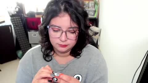 Snapshot of aikadreams chatting on 10.16.25 Catalina online show from 10.16.25