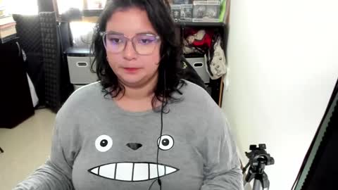 Snapshot of aikadreams chatting on 10.22.25 Catalina online show from 10.22.25