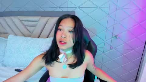 AikoLee online show from 10.15.25