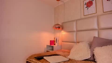 Aily Yozuko online show from 09.25.25