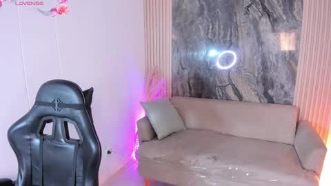 Ailyn online show from 10.08.25