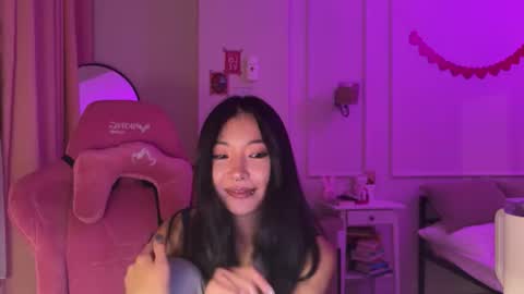 Snapshot of aimeclarks chatting on 01.10.26 Aime online show from 01.10.26