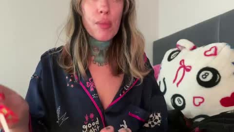 Airgead online show from 04.12.26