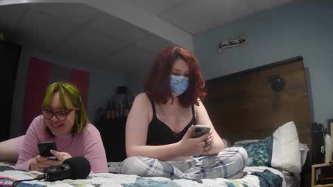 The Moxs whore online show from 04.19.26