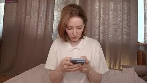 Sofia help me get 50 thumbs up online show from 08.09.26