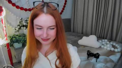 Snapshot of airysilhouette chatting on 04.21.26 Louise online show from 04.21.26