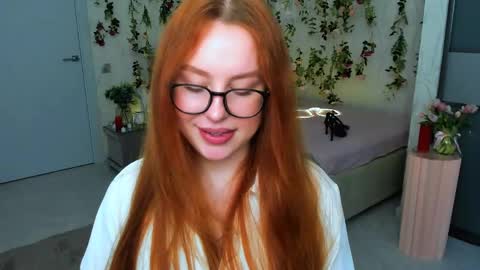 Snapshot of airysilhouette chatting on 05.23.26 Louise online show from 05.23.26