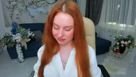 Snapshot of airysilhouette chatting on 05.26.26 Louise online show from 05.26.26
