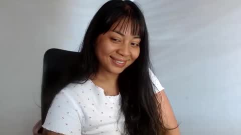 Snapshot of aisha_brownn chatting on 01.12.25 Aisha online show from 01.12.25