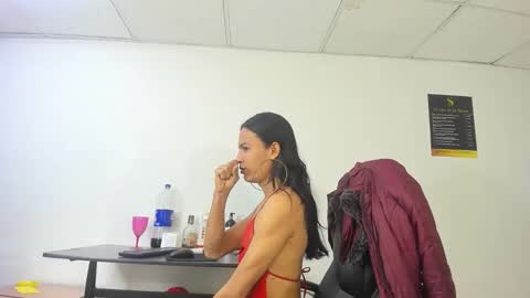 Aisha online show from 09.29.25