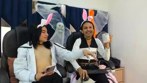 Aisha online show from 11.01.25