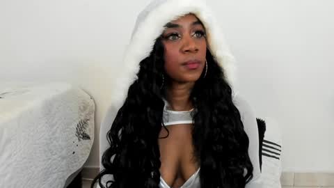 Aisha online show from 12.23.24