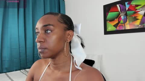 Aisha online show from 01.09.25