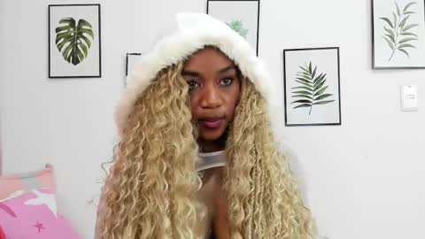 Aisha online show from 03.04.25