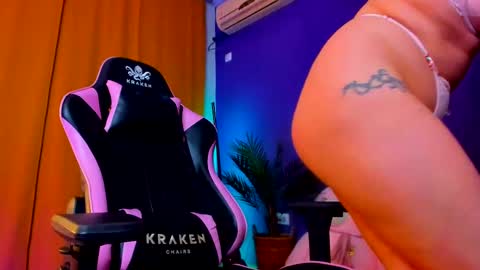 Lora online show from 02.13.25