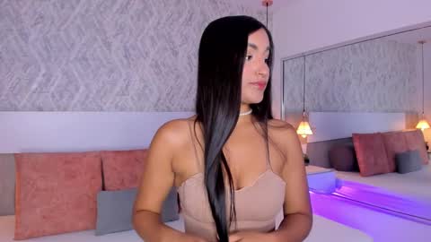 Snapshot of aishapeyton chatting on 03.05.25 Aisha online show from 03.05.25