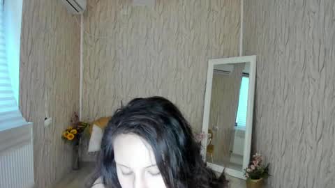 Aisha online show from 02.15.25