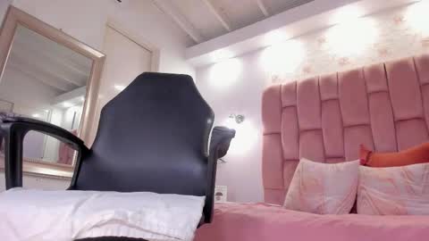 aisha online show from 10.14.25