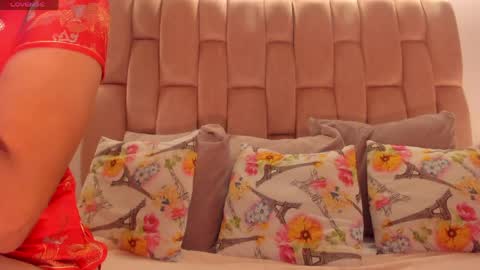 aisha  online show from 04.02.26