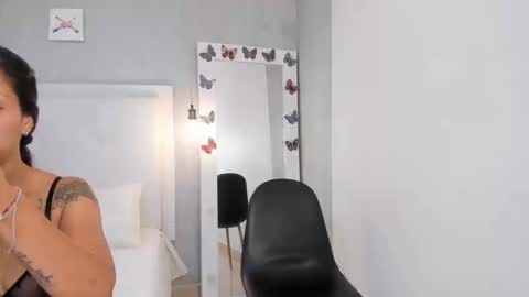 aishawild online show from 09.09.25