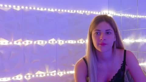 Aisha online show from 09.25.25