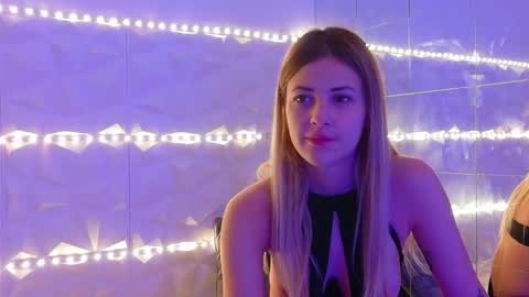 Aisha online show from 10.09.25